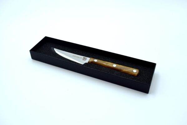 Cuchillo chuletero fabricado con madera de olivo en estuche